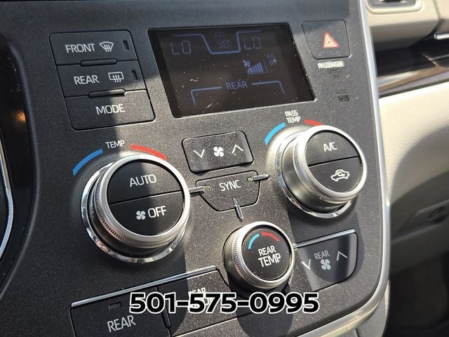 2018 Toyota Sienna XLE 8 Passenger