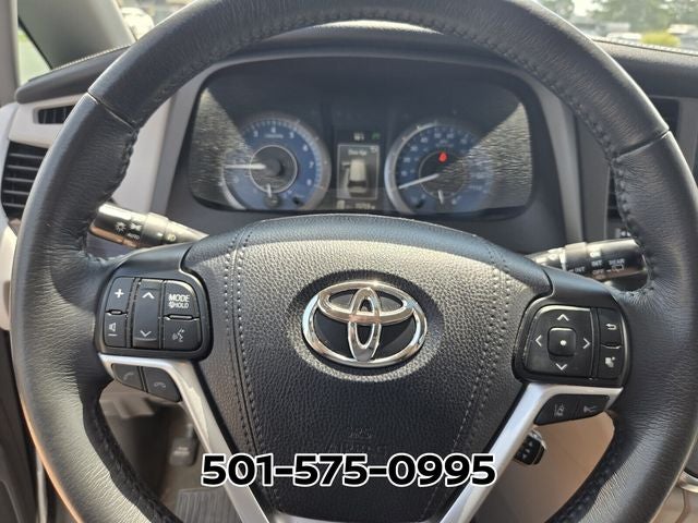 2018 Toyota Sienna XLE 8 Passenger