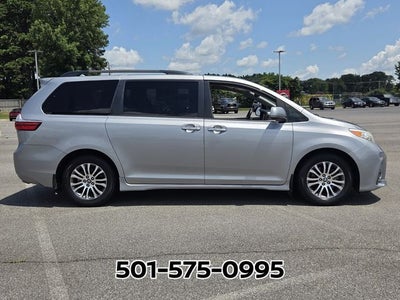 2018 Toyota Sienna XLE 8 Passenger