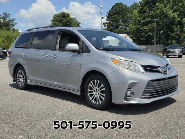 2018 Toyota Sienna XLE 8 Passenger