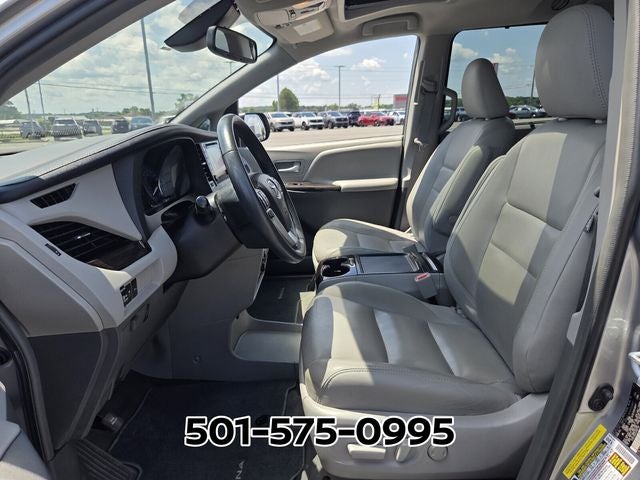 2018 Toyota Sienna XLE 8 Passenger