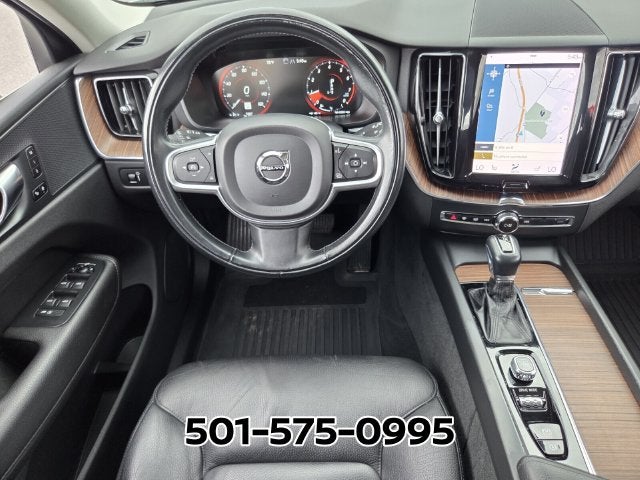2021 Volvo XC60 T5 Momentum