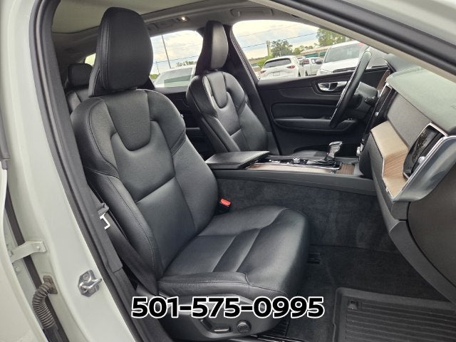 2021 Volvo XC60 T5 Momentum