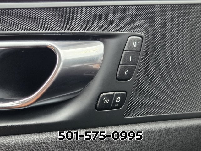 2021 Volvo XC60 T5 Momentum
