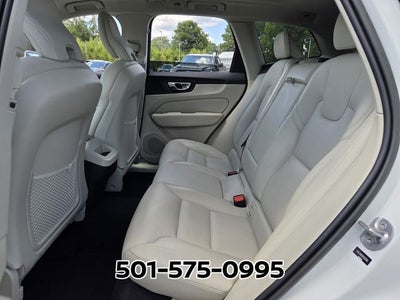 2023 Volvo XC60 B5 Plus Bright Theme