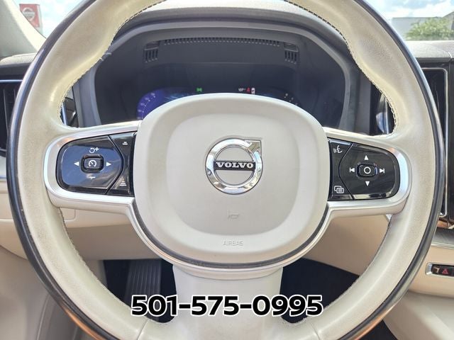 2023 Volvo XC60 B5 Plus Bright Theme