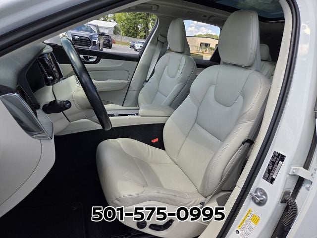 2023 Volvo XC60 B5 Plus Bright Theme