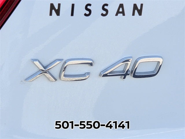 2025 Volvo XC40 B5 Plus Dark Theme