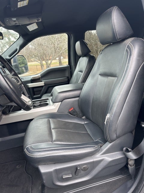 2022 Ford F-350SD Lariat