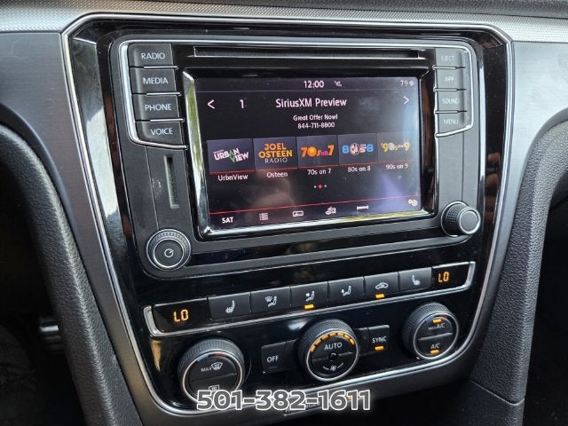 2017 Volkswagen Passat 1.8T R-Line