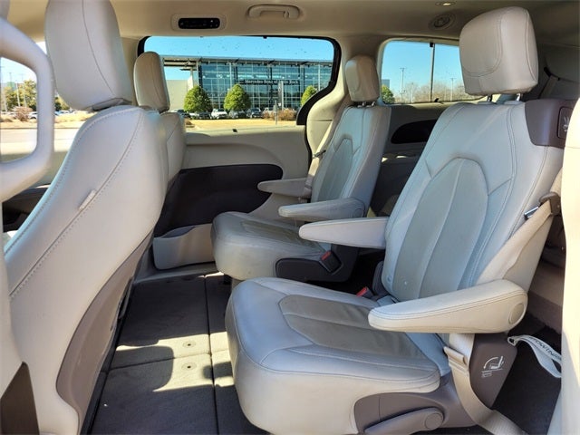 2020 Chrysler Pacifica Touring L