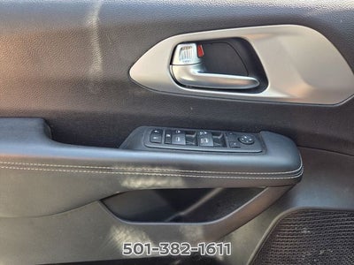 2023 Chrysler Pacifica Touring