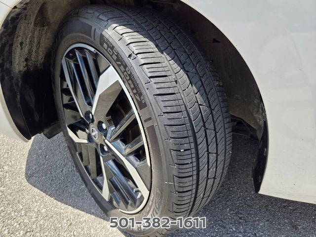 2024 Nissan Versa 1.6 SR