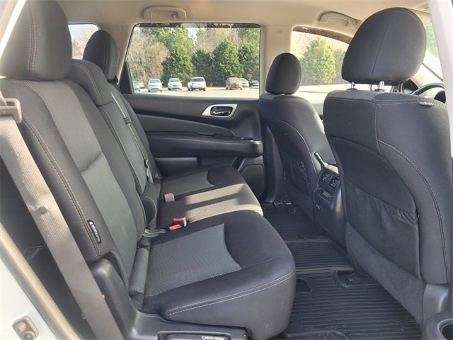 2019 Nissan Pathfinder SV