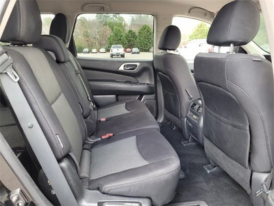 2019 Nissan Pathfinder SV