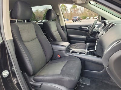 2019 Nissan Pathfinder SV