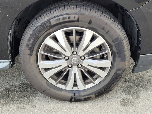 2019 Nissan Pathfinder SV