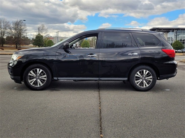 2019 Nissan Pathfinder SV