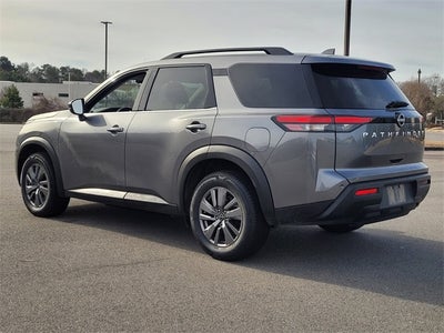 2025 Nissan Pathfinder SV