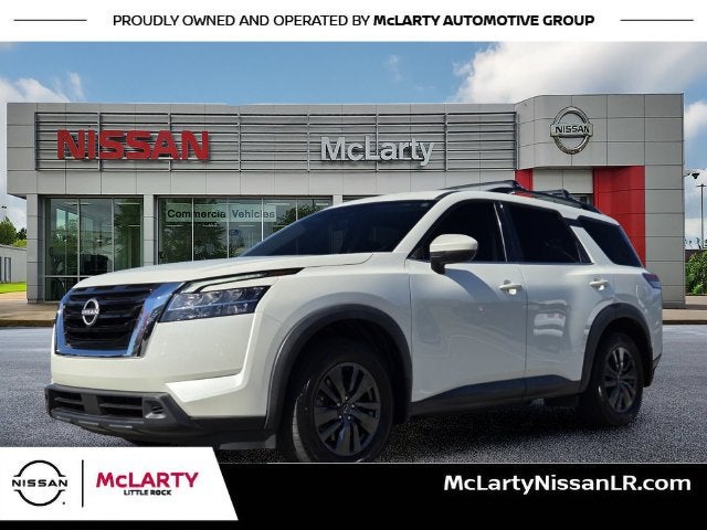 2022 Nissan Pathfinder SV
