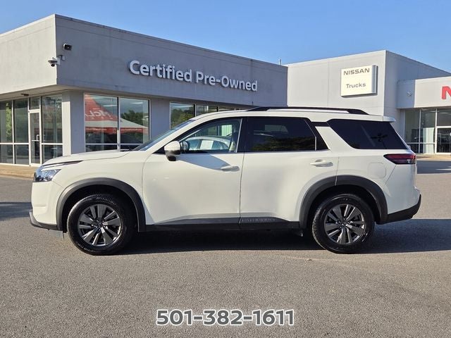 2025 Nissan Pathfinder SV