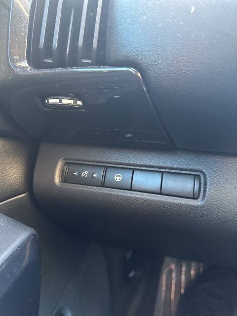 2023 Nissan Pathfinder SV