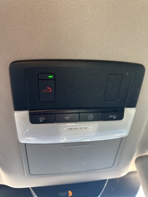 2023 Nissan Pathfinder SV