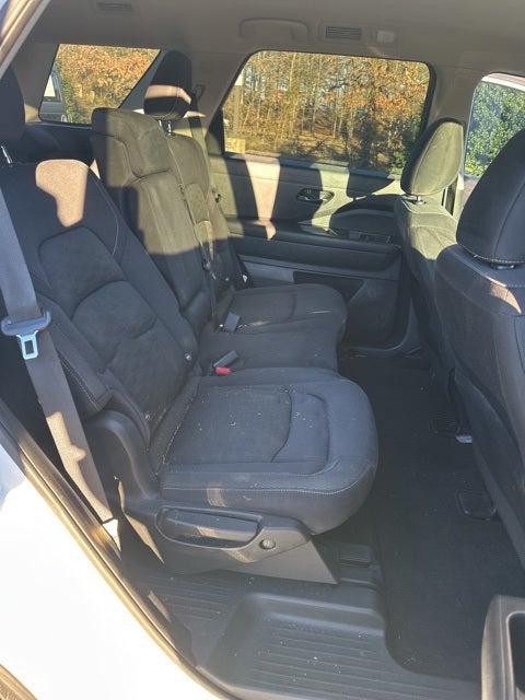 2023 Nissan Pathfinder SV