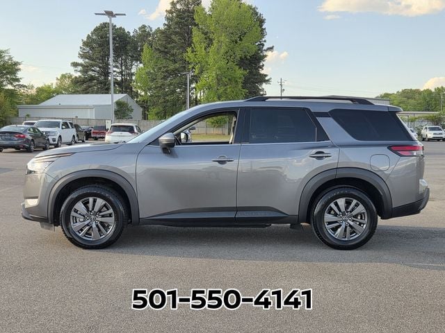 2024 Nissan Pathfinder SV