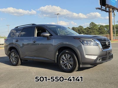 2024 Nissan Pathfinder SV