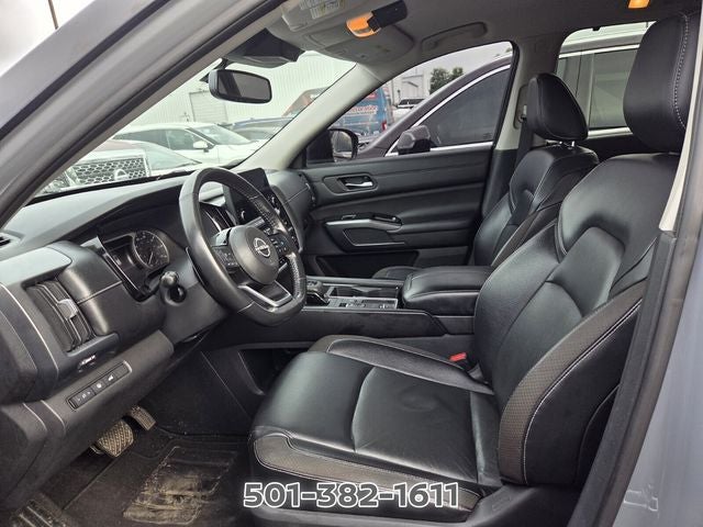 2022 Nissan Pathfinder SL