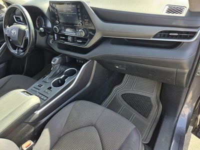 2021 Toyota Highlander LE
