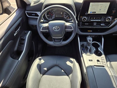 2024 Toyota Highlander XLE
