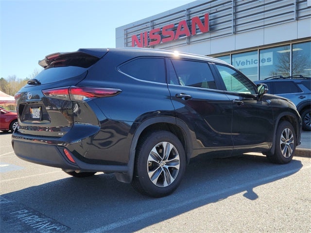 2024 Toyota Highlander LE