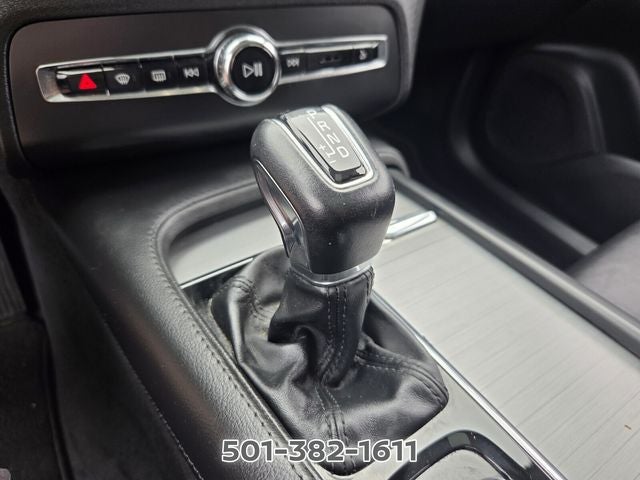 2022 Volvo XC90 T5 Momentum