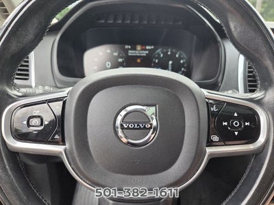 2022 Volvo XC90 T5 Momentum