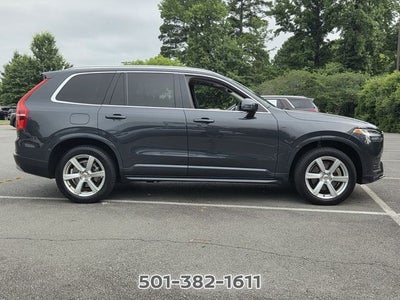2022 Volvo XC90 T5 Momentum