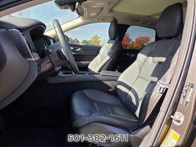 2023 Volvo XC60 B5 Plus Bright Theme
